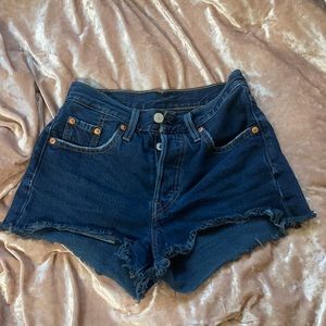 501 levi shorts